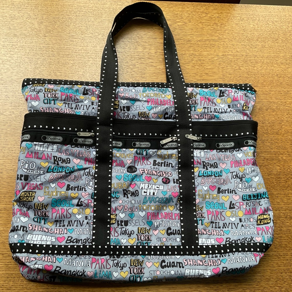 LESPORTSAC Medium Patterned Duffle Bag/Weekender